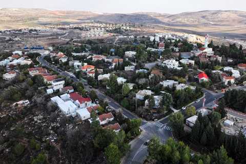Trump cancels sanctions on Israeli settlers in West Bank